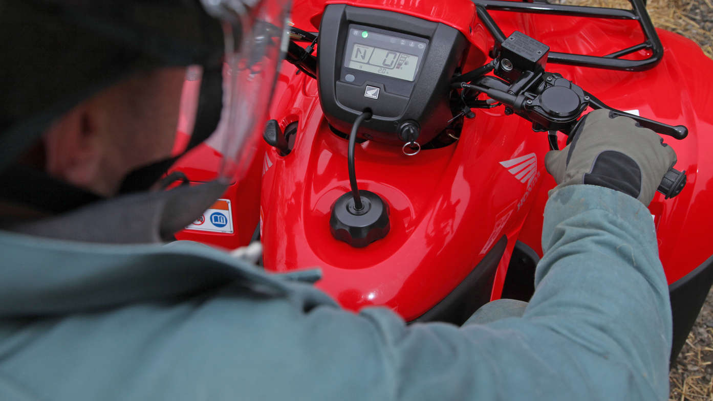 Close up of LCD rider display.