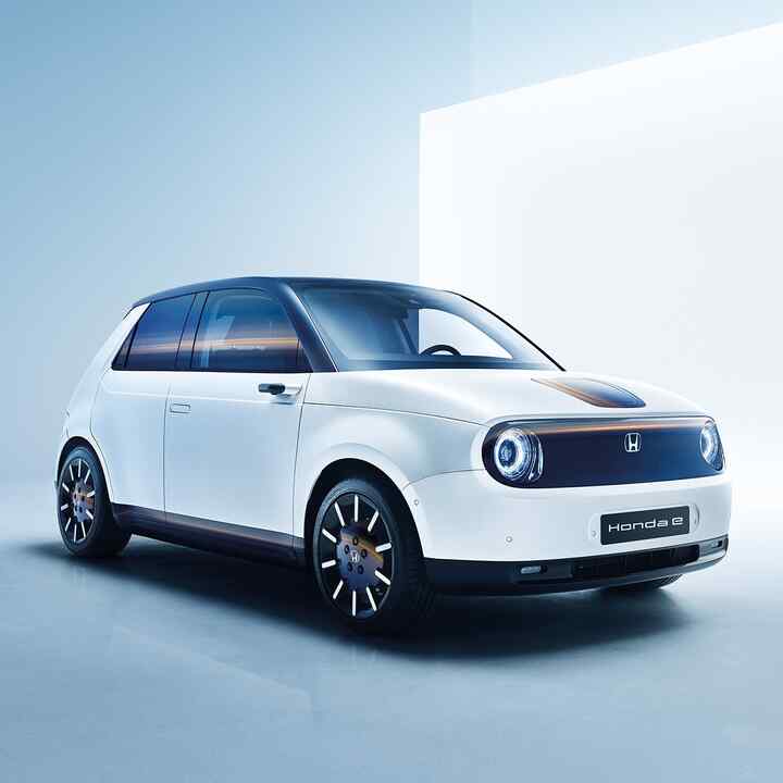 Front three-quarter facing Honda e.