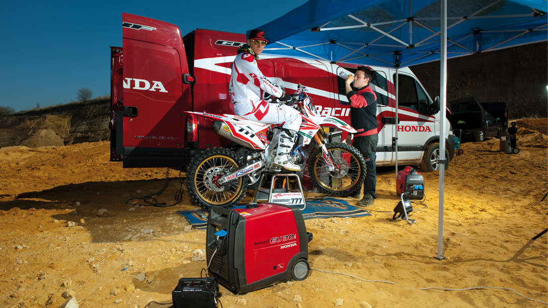 Manoeuverable high-tech being used by models.