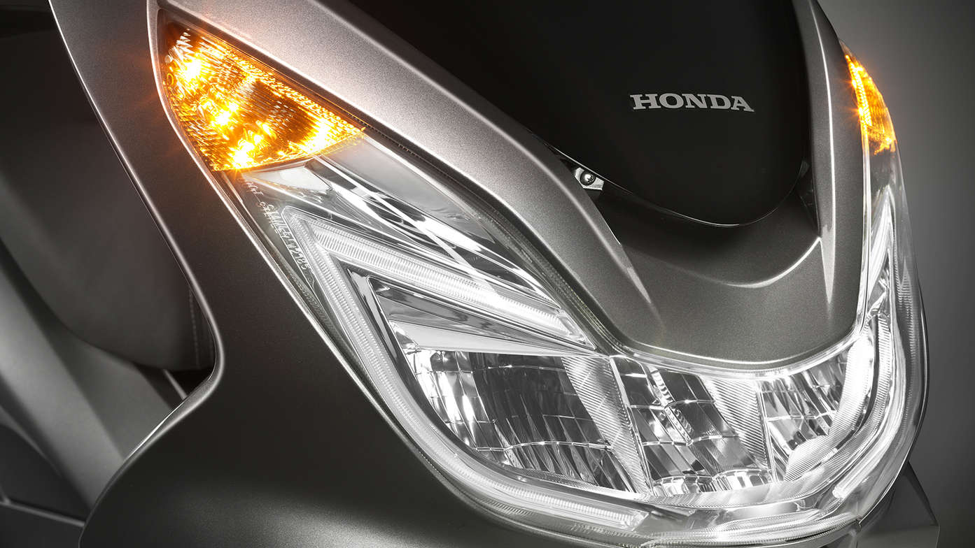 Honda PCX150 Headlight 