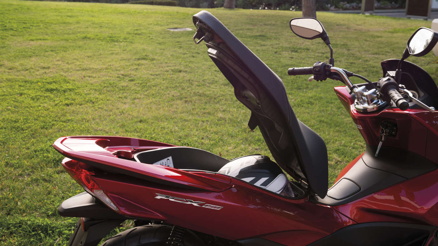 Honda PCX150 Seat