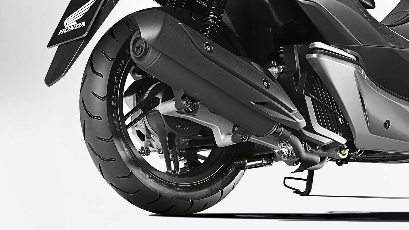 Honda PCX150 Silver, Studio shot.