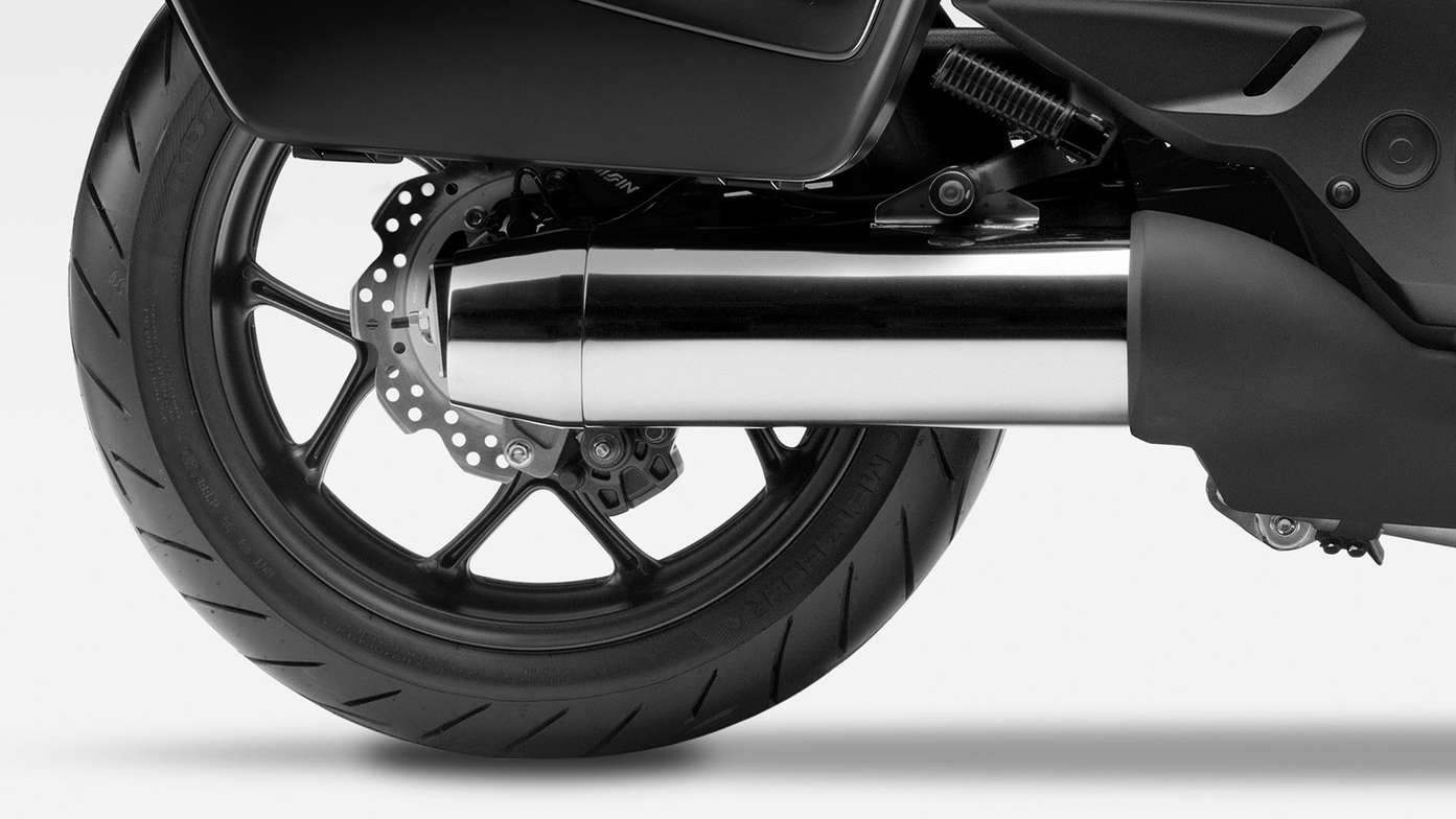 Tourer, CTX700, Studio, Darkness Black Metallic, Exhaust, Detail