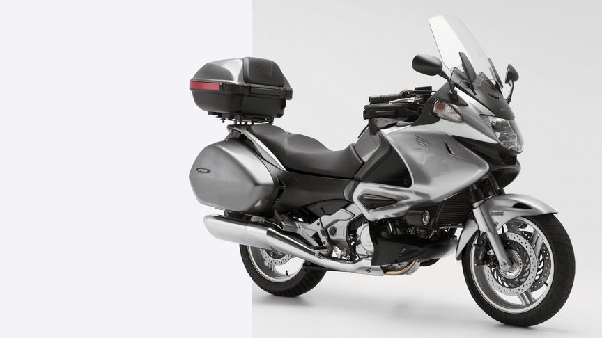 Front three-quarter Deauville.