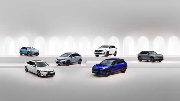 Civic Hatch exterior front 3-quarter view.