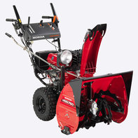 Front three quarter, right facing 7 Series.