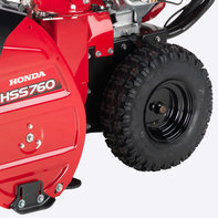 Close up of 7 Series wheel.