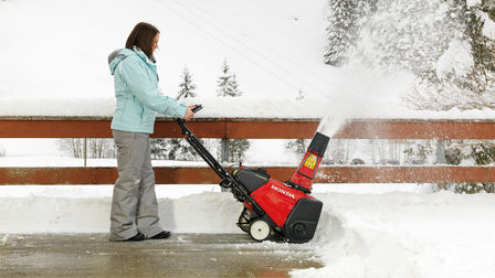 Single-stage being used by model, snow location.